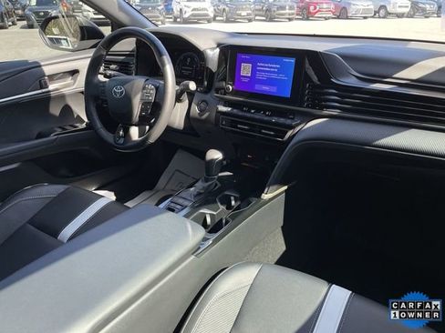 Used 2025 Toyota Camry SE FWD image 24