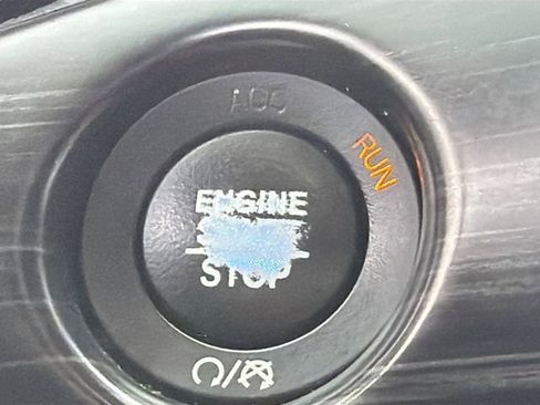 Used 2020 Jeep Grand Cherokee Laredo image 29