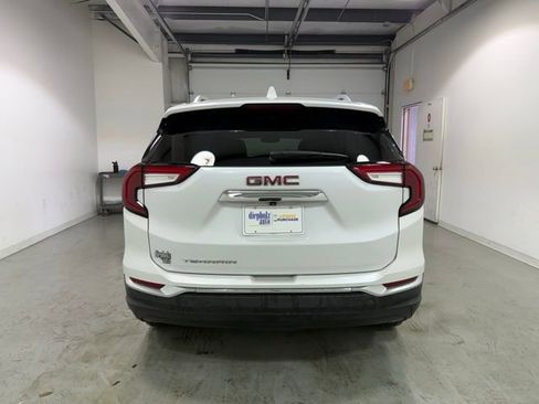 Used 2022 GMC Terrain SLT w/ Infotainment Package II image 6