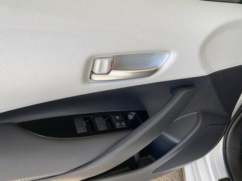 Used 2025 Toyota Corolla SE FWD image 23