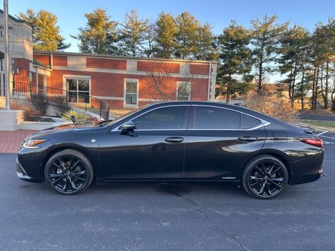 Used 2022 Lexus ES 300h F Sport image 9