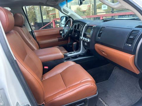 Used 2013 Toyota Sequoia Platinum image 22