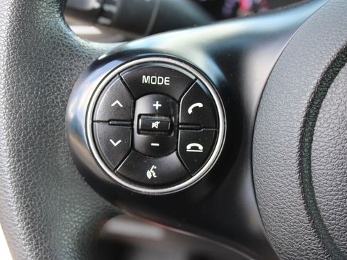 Used 2022 Kia Soul LX w/ Technology Package FWD image 19