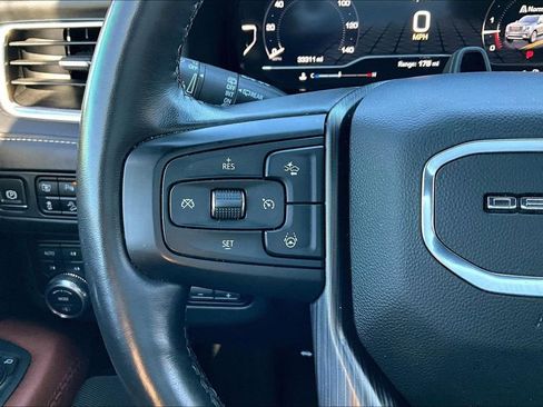 Used 2023 GMC Yukon Denali Ultimate image 20