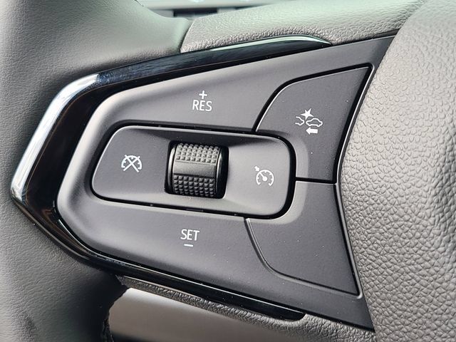 New 2027 Chevrolet Bolt LT w/ Comfort Package FWD image 23