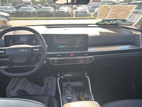 Used 2026 Kia Sorento S FWD image 7