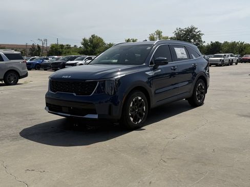 New 2026 Kia Sorento S FWD image 8
