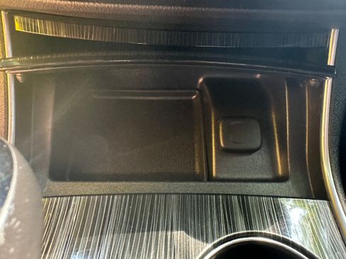Used 2017 Chevrolet Impala LT FWD image 17