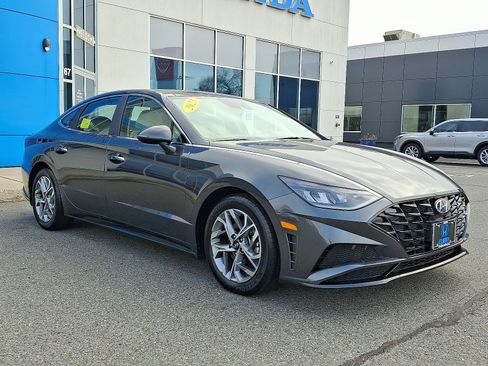 Used 2023 Hyundai Sonata SEL w/ Convenience Package image 3