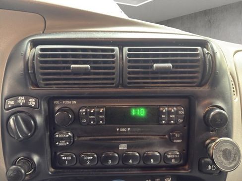 Used 1999 Ford Ranger XLT image 15