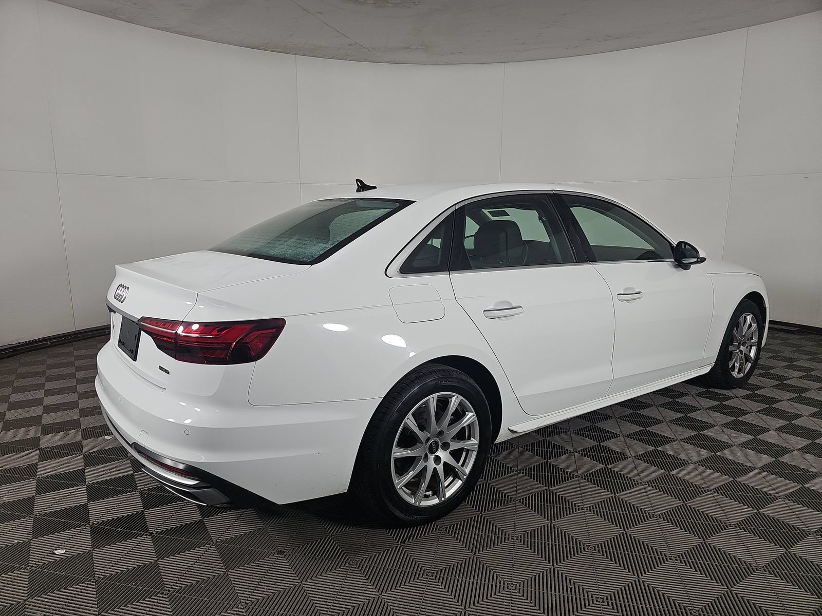 Used 2023 Audi A4 2.0T Premium w/ Convenience Package AWD/4WD image 3