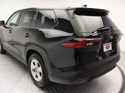 Used 2026 Toyota Grand Highlander FWD image 11