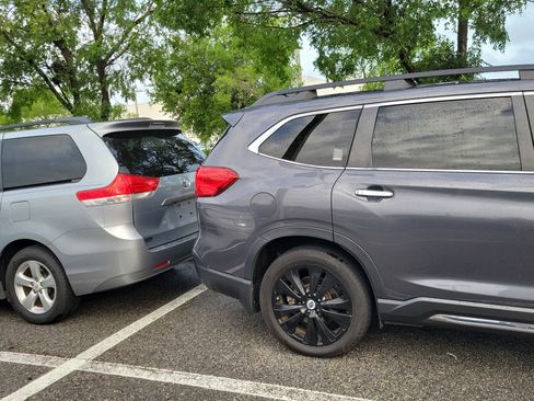 Used 2021 Subaru Ascent Touring w/ Popular Package #2A image 11