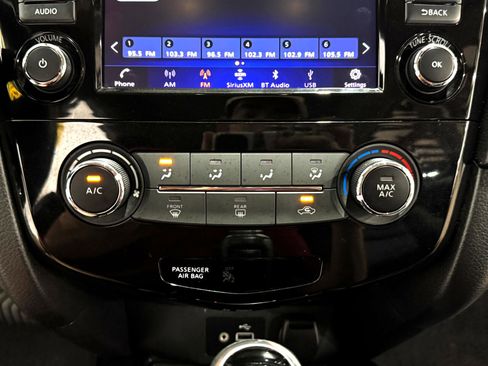 Used 2018 Nissan Rogue S w/ S Value Package image 27