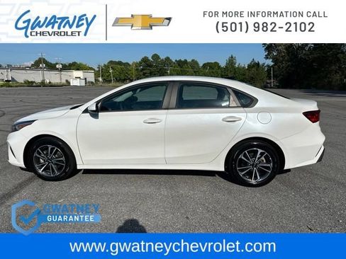 Used 2023 Kia Forte LXS FWD image 8