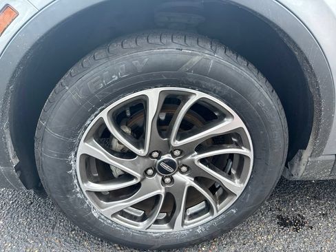 Used 2022 Lincoln Corsair FWD image 13