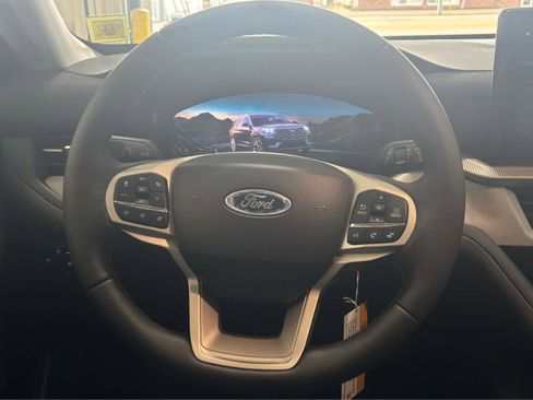 New 2026 Ford Explorer Active w/ Active Comfort Package AWD/4WD image 16