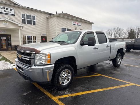 Used 2012 Chevrolet Silverado 2500 W/T w/ Snow Plow Prep Package image 2