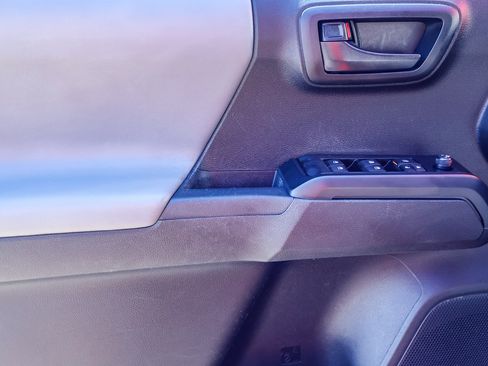 Used 2023 Toyota Tacoma SR w/ SR Convenience Package image 9