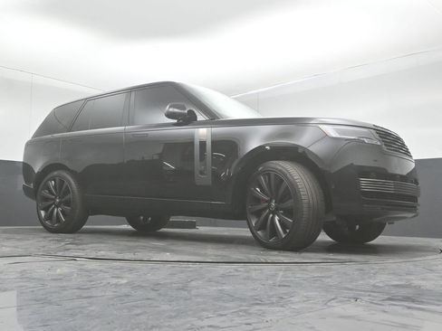 Used 2025 Land Rover Range Rover SV AWD/4WD image 37