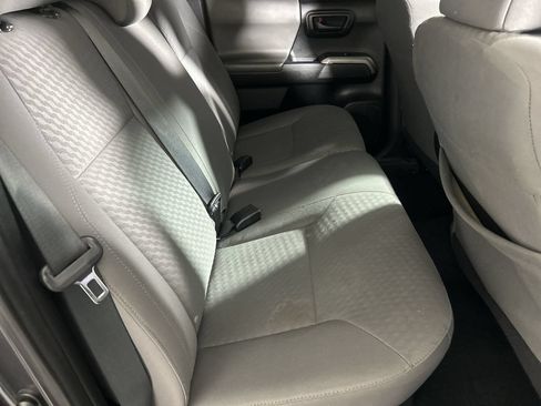 Used 2020 Toyota Tacoma SR5 RWD image 25