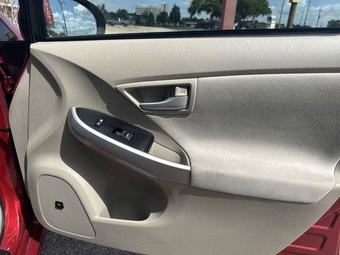 Used 2010 Toyota Prius Three FWD image 30