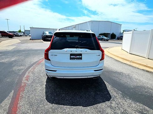 Used 2018 Volvo XC90 T6 Momentum w/ Convenience Package AWD/4WD image 5