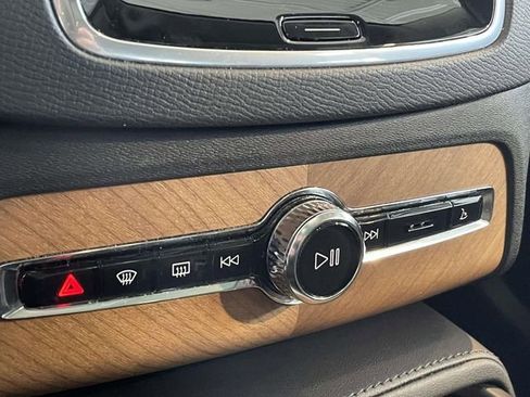 Used 2023 Volvo XC90 B6 Plus w/ Protection Package Premier image 21