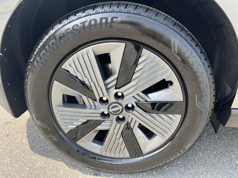 Certified 2025 Nissan Murano SL AWD/4WD image 11