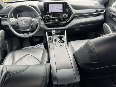 Used 2023 Toyota Highlander XSE AWD/4WD image 15
