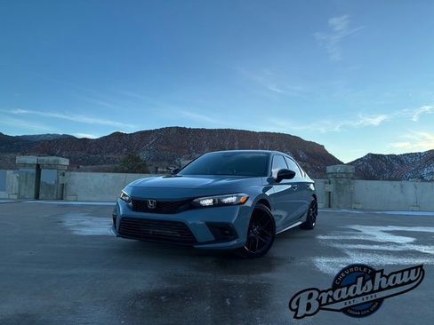 Used 2024 Honda Civic Sport image 1