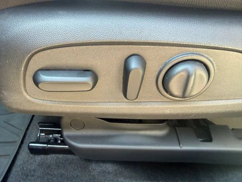 Used 2024 Buick Envista Sport Touring w/ Convenience I Package FWD image 34