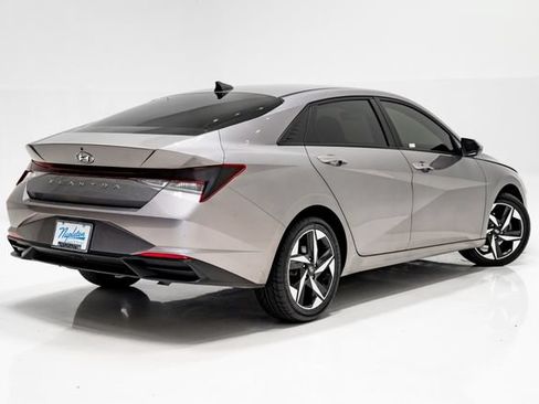 Used 2023 Hyundai Elantra SEL w/ Convenience Package FWD image 30