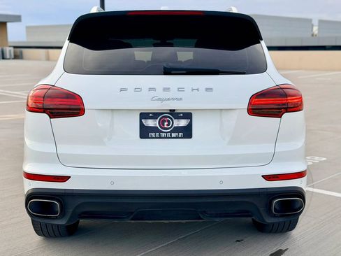 Used 2016 Porsche Cayenne AWD/4WD image 4