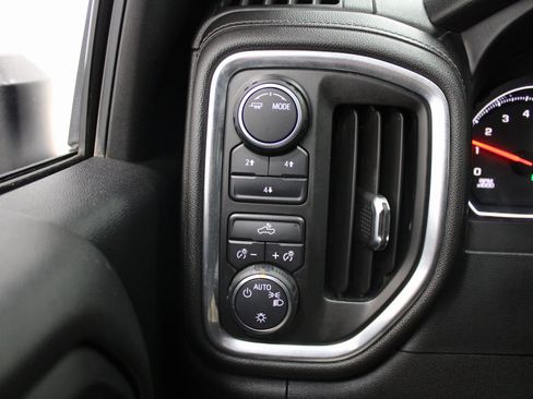 Used 2020 Chevrolet Silverado 2500 LT image 30