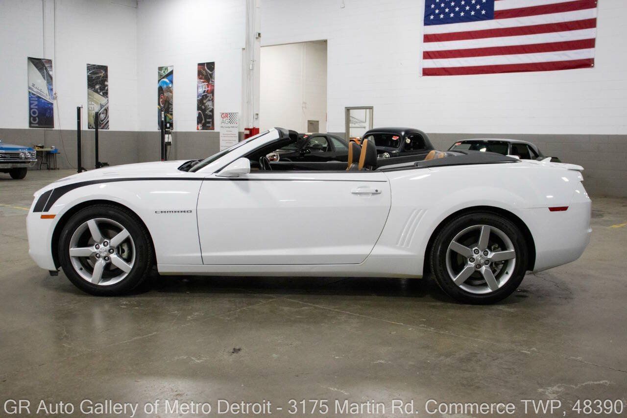 Used 2013 Chevrolet Camaro LT RWD image 4