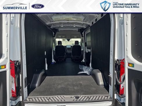 New 2026 Ford Transit 250 148 Medium Roof RWD image 15