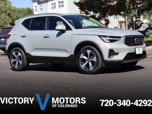 Used 2024 Volvo XC40 B5 Core w/ Protection Package Premier AWD/4WD image 1