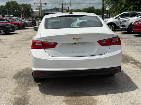 Used 2023 Chevrolet Malibu LS FWD image 10