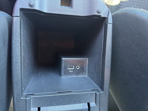 Used 2019 Nissan Sentra SR w/ Exterior Package image 21