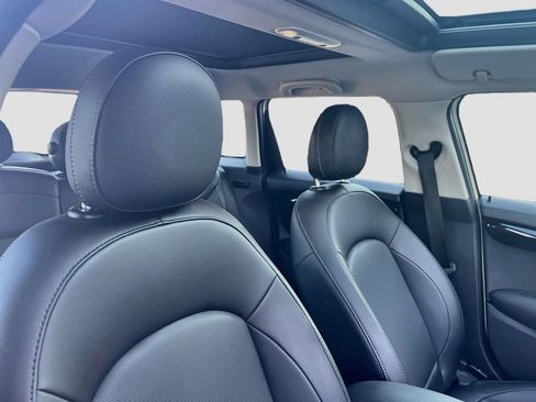 Used 2019 MINI Cooper 4-Door Hardtop FWD image 27