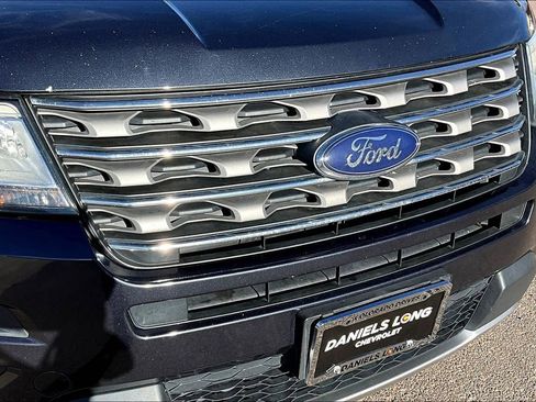 Used 2017 Ford Explorer XLT w/ Equipment Group 201A image 31