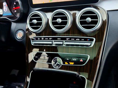 Used 2019 Mercedes-Benz C 300 Coupe image 24