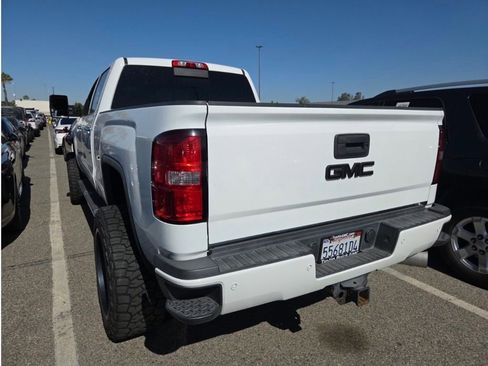 Used 2016 GMC Sierra 2500 Denali w/ Duramax Plus Package AWD/4WD image 2