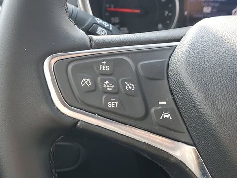 Used 2024 Chevrolet Equinox LT FWD image 9