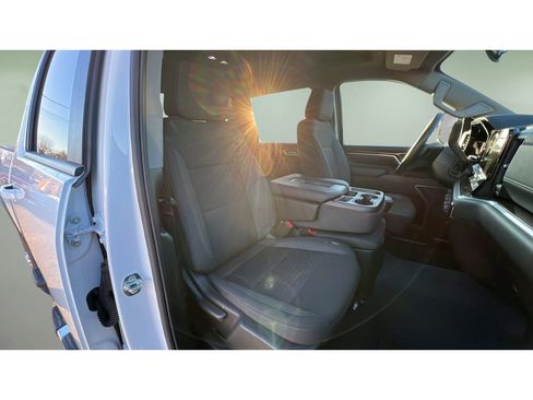 Certified 2025 Chevrolet Silverado 2500 LT w/ Convenience Package image 31