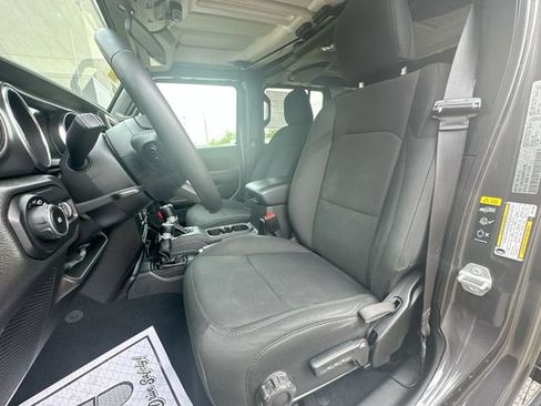 Used 2022 Jeep Wrangler Unlimited Sport AWD/4WD image 13