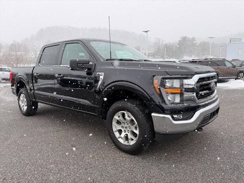 Used 2023 Ford F150 XLT image 12