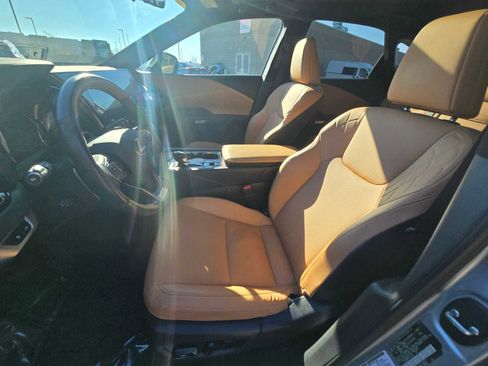 Used 2023 Lexus RX 350 Premium image 23
