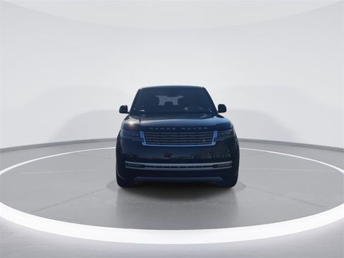 Used 2025 Land Rover Range Rover Long Wheelbase Autobiography image 2